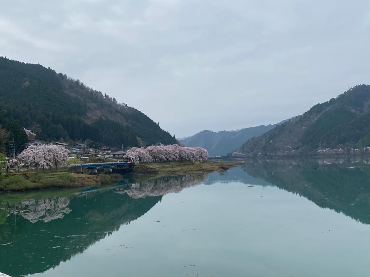 花緑里-Hanamidori-乙原のやど 岐阜下呂温泉郡上飛騨金山湖畔リゾート Gujo Exterior photo